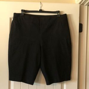 Chico’s So Slimming Brigitte Shorts Black